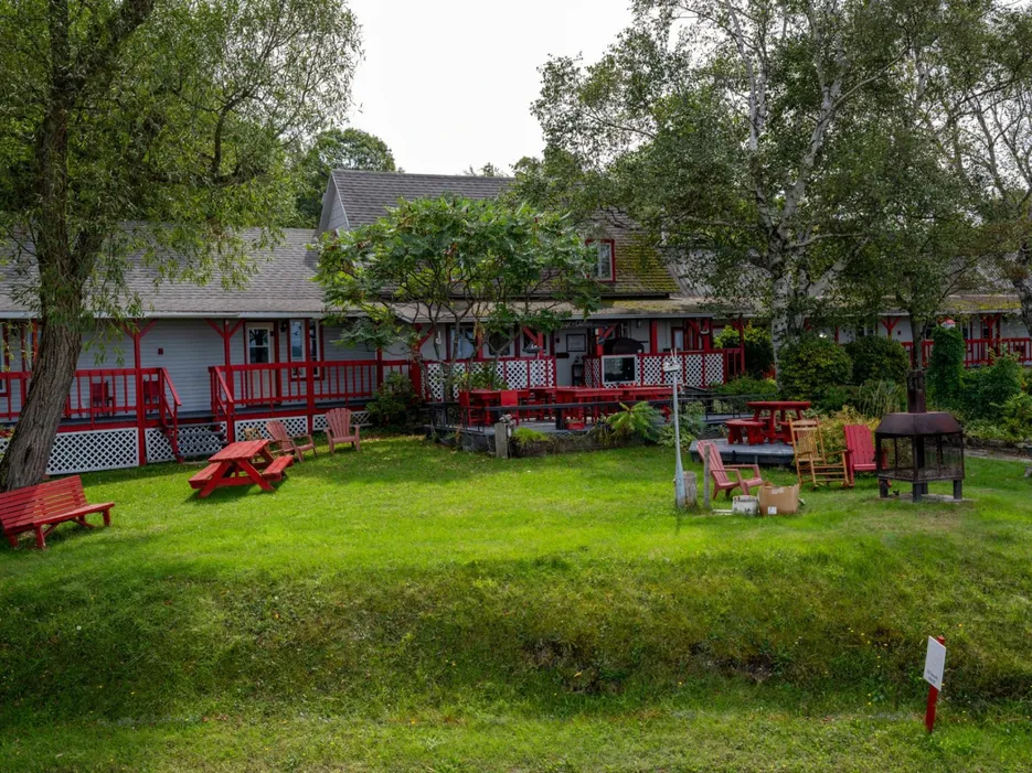 Pourvoirie-Auberge de L'ISLE-AUX-GRUES
