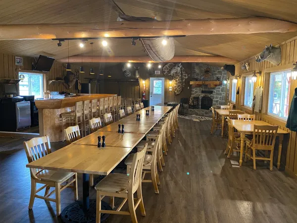 PAVILLON LA VERENDRYE Outfitter