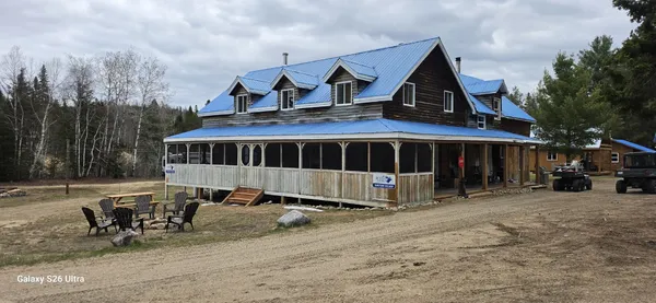 QUÉBEC AZIMUT Outfitter